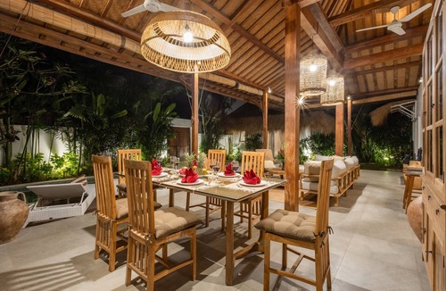 Petitenget Villa | 8BR Oberoi 700m Beach Central Seminyak Villa