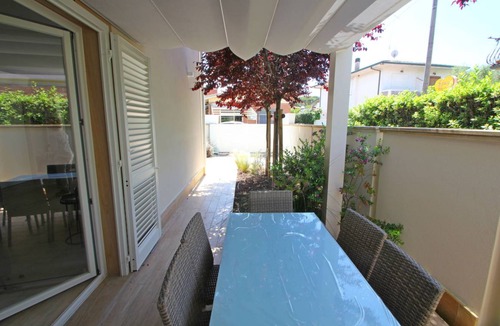Cinquale House | 90 m² House ∙ 2 bedrooms ∙ 4 guests