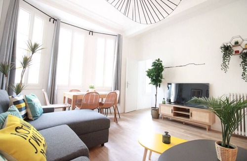 Centre Ville-Gare Resort | 95 m² Private room ∙ 1 bedroom ∙ 1 guest