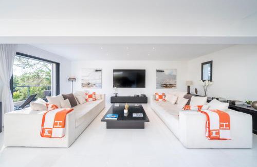 Vallauris Villa | 9m of center, Cannes high luxe Villa Mila 6bdrooms heated pool Sauna cinema fitness