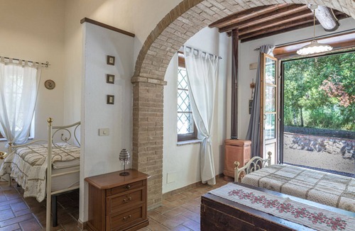 Murlo House | a cosy country cottage in a very private, secluded position.