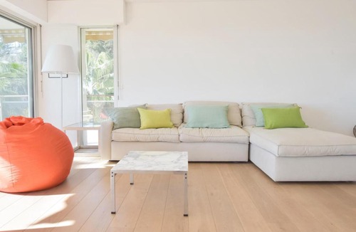 Vallauris Apartment | A FAVORITE CANNES RIVIERA BETWEEN SEA & TREES Loft type!