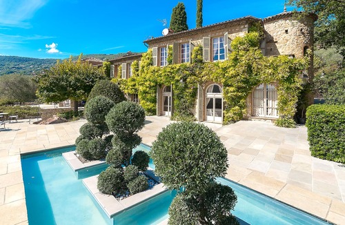 Peymeinade Villa | A magnificent place for your stay in France with a perfect location!