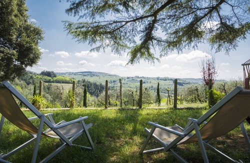 Montaione Villa | A path of relaxation and history between vineyards and olive trees