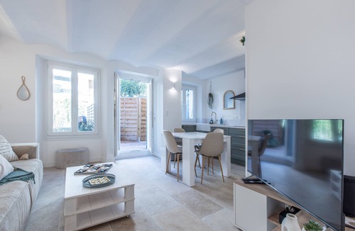 Cannes City Centre Apartment | A Quiet Place with Garden in the heart of Cannes