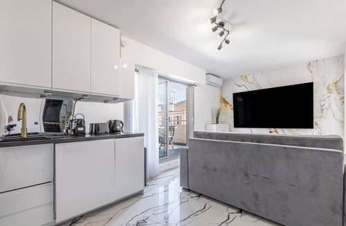 Prado - Republique Apartment | A quiet place with terrace in the heart of Cannes