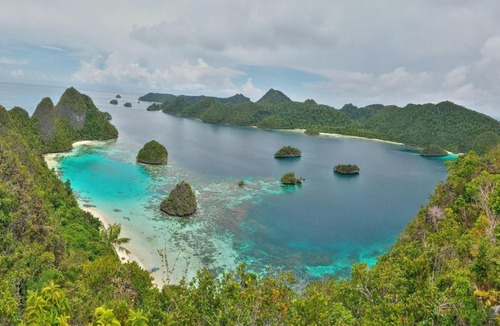 Manyaifun Other | Abner raja ampat traveling