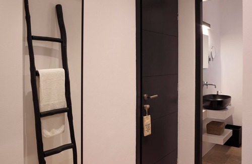 Akrotiri Hotel | Absolute Paradise Santorini- Adults Only