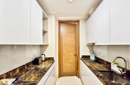 Jakarta Apartment | Adelia By SanLiving - 3BR - Private Lift