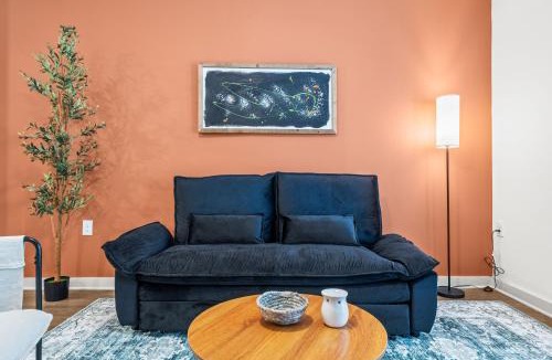 Bay Lake Apartment | Adeline Apartments 15m to Parks, Pet Friendly, Free Parking by Heavenly Homes