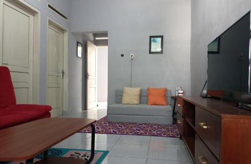 Karamat Wangi Hostel | ADK Papandayan Homestay & Tour