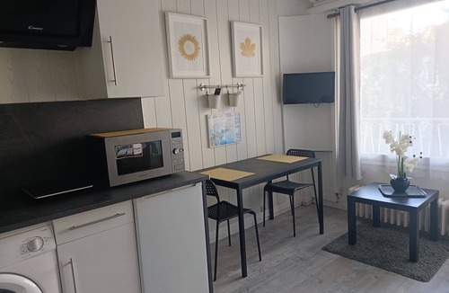 Cannes Apartment | adorable studio renovated near the Croisette
