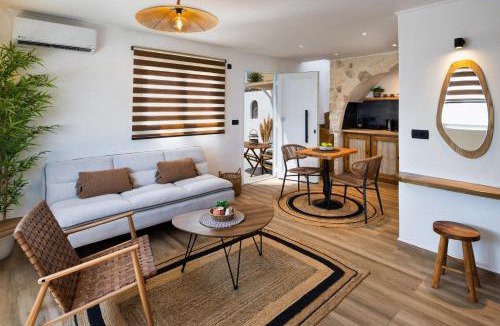 Fira Apartment | Aegean Nest