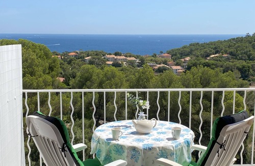 Le Dramont Apartment | AGAY, Cap Esterel: magnificent sea view, south-facing terrace, pool access, parking