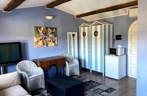 La Colle-sur-Loup Apartment | Agréable chambre d'hôtes avec vue sur les collines