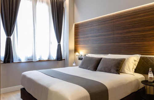 San Babila Hotel | AH - Duomo Essence