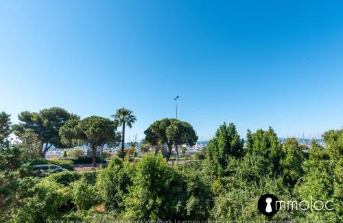 Saint-Laurent-du-Var Apartment | Air-conditioned apartment facing the port of Saint Laurent with 2 bedrooms