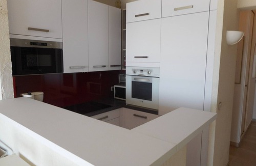 Villeneuve Loubet Beach Apartment | Air-Conditioned Apartment Rental - 4 Sleeps - Villeneuve-Loubet Beach