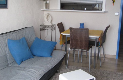 La Croix des Gardes Apartment | Air-conditioned 2-room apartment with garage, balcony and magnificent sea view