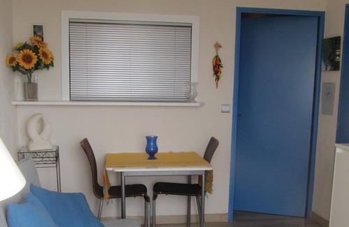 La Croix des Gardes Apartment | Air-conditioned 2-room apartment with garage, balcony and magnificent sea view