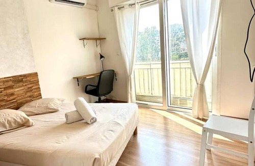 La Madeleine Apartment | Air-conditioned 4-bedroom apartment - Close to the sea and transport links