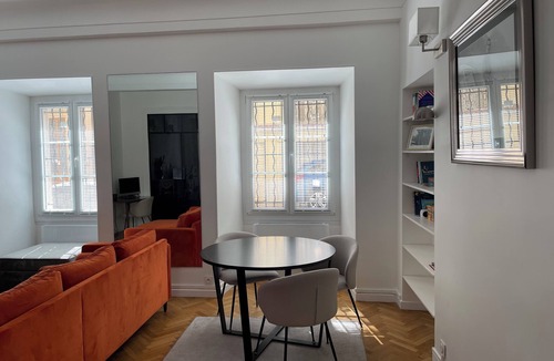 La Madeleine Apartment | Air-conditioned apartment 1 min from the beach