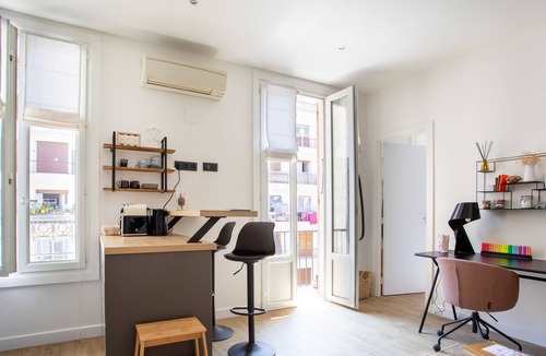 Vernier Apartment | Air-conditioned apartment Libération district