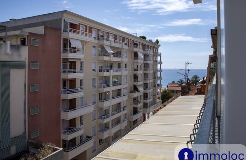 La Californie Apartment | Air-conditioned apartment in the Carras district close to the sea