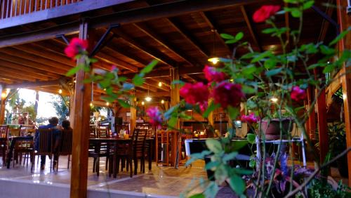 Sigunturmuda Hotel | Air Manis Hillside Villa Cafe & Resto