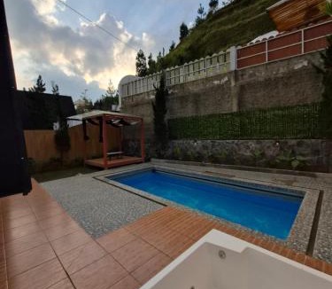 Ngamprah Hotel | Aira Private Pool Glamping