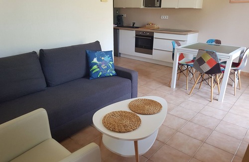 Mouans-Sartoux Apartment | Albatros, Appt 40 m2, 2 rooms, private parking, swimming pool, near Golf St Donat