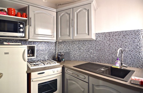 Juan-les-Pins Apartment | ALL COMFORT 50m from the beach, close to shops and train station, in the HEART of Juan les Pins