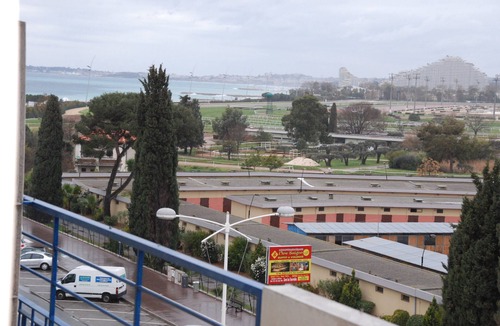 Cros-de-Cagnes Apartment | ALL COMFORT, SEA VIEW, TERRACE, facing the racecourse, GARAGE CLOSED, 200m FROM THE BEACH
