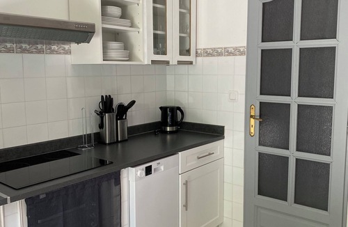 Fabron Villa | Amazing apartment in Nice, parking, WIFI, BBQ, air conditionner, close to beach