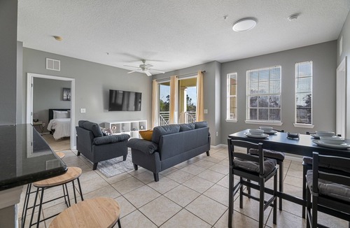 Kissimmee Condo | Amazing New 2BD Condo King Bed 15min From Disney