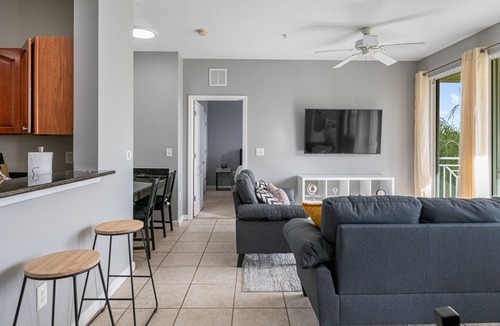 Kissimmee Condo | Amazing New 2BD Condo King Bed 15min From Disney