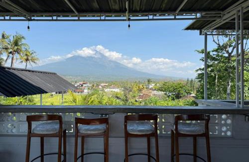 Purwakerti Hostel | AMED LILI Hostel & Private Room