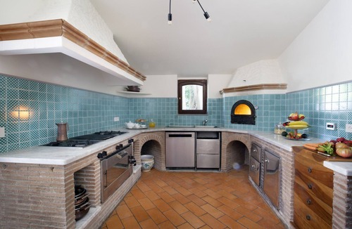 Sorrento Historic Centre Villa | AMORE RENTALS - Villa Ebe with Private Garden, Mini Pool and Jacuzzi