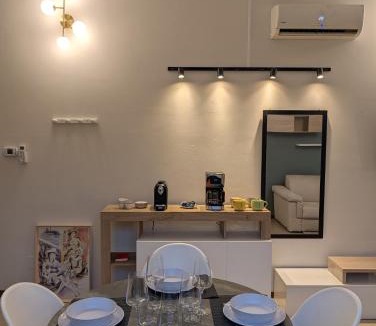 Lambrate Apartment | Ampio alloggio Milano-Lambrate desing district accessibile senza barriere architettoniche e letto king size