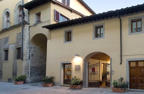 Prato Apartment | Ampio bilocale con soppalco in centro storico (6)