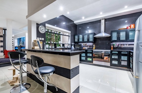 Imam Bonjol Villa | Anedda Mutiara Villa