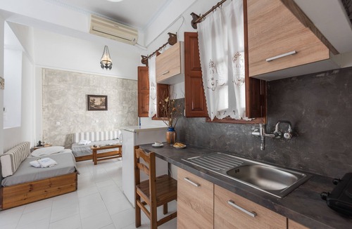 Perissa House | Anezina Villas