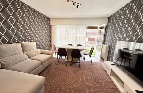 Antibes Old Town Condo | Antibes hyper center - 4 people - close to shops and beaches