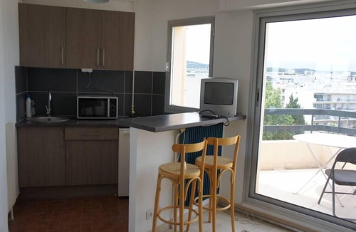 Juan-les-Pins Apartment | Antibes Juan Les Pins: Beautiful Studio heart of Juan Gde Terrace