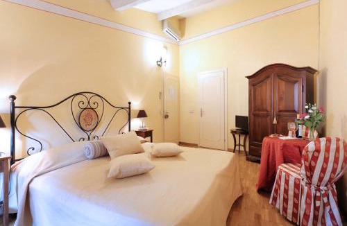 Montecarlo House | Antica Dimora Patrizia