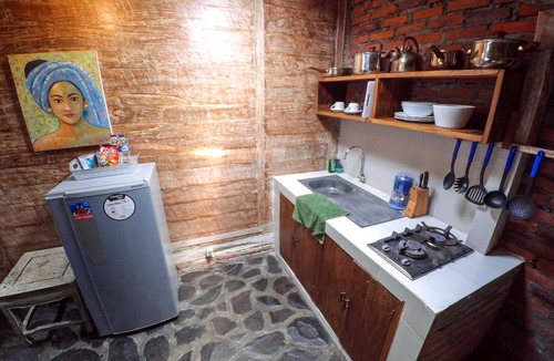 Denpasar Barat House | Antique garden cabin with HEART! 3