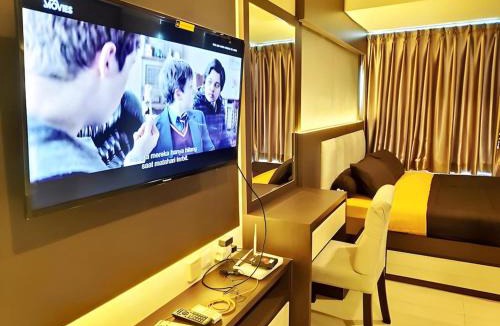 Pekayon Jaya Apartment | Apartemen Grand Kamala Lagoon by Java Stay