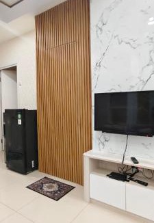Rawasari Apartment | Apartement Green Pramuka Square suite Room