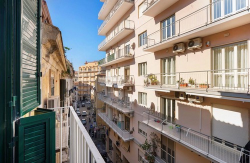Castellammare di Stabia Apartment | Apartment 'Partenope' with Balcony, Wi-Fi and Air Conditioning