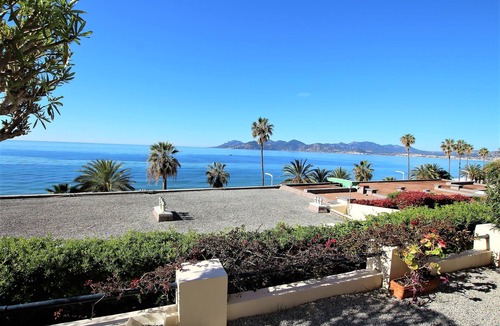 Le Suquet Apartment | apartment 145 m2 facing the sea/private access to the seaside